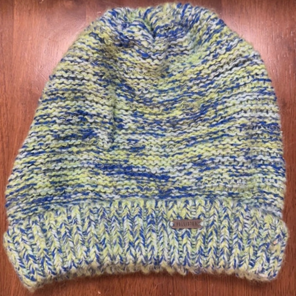 Hollister beanie